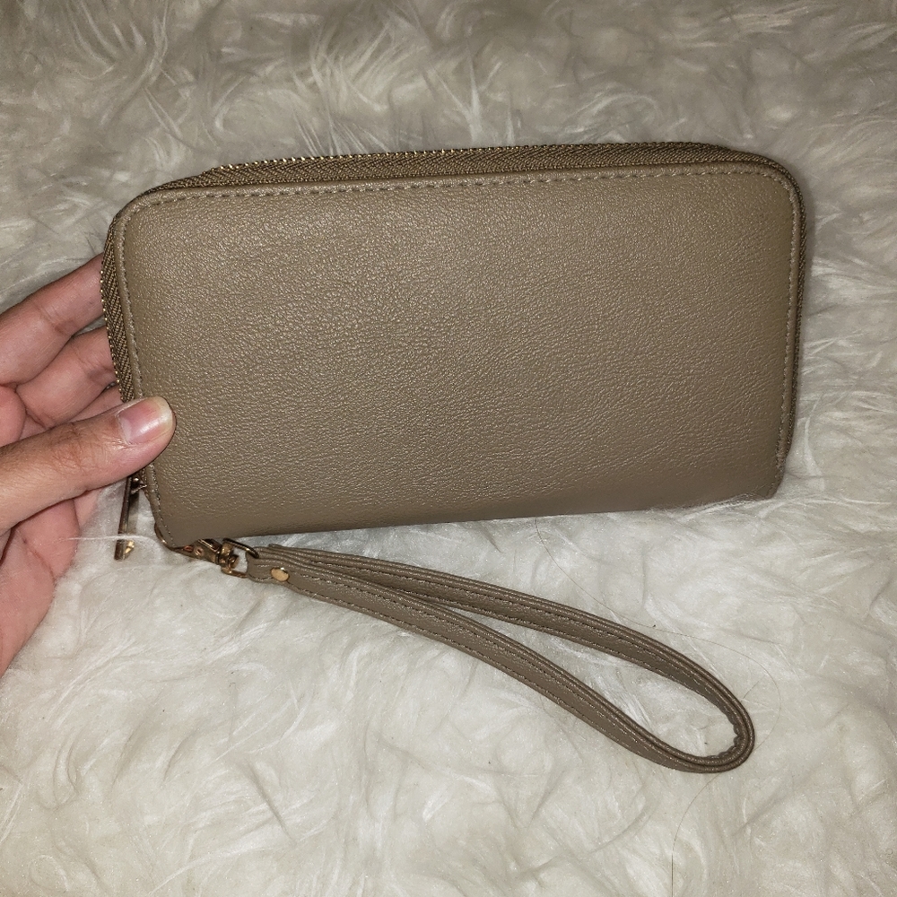 Fashion Double Zipper Olive wallet its grayish green color